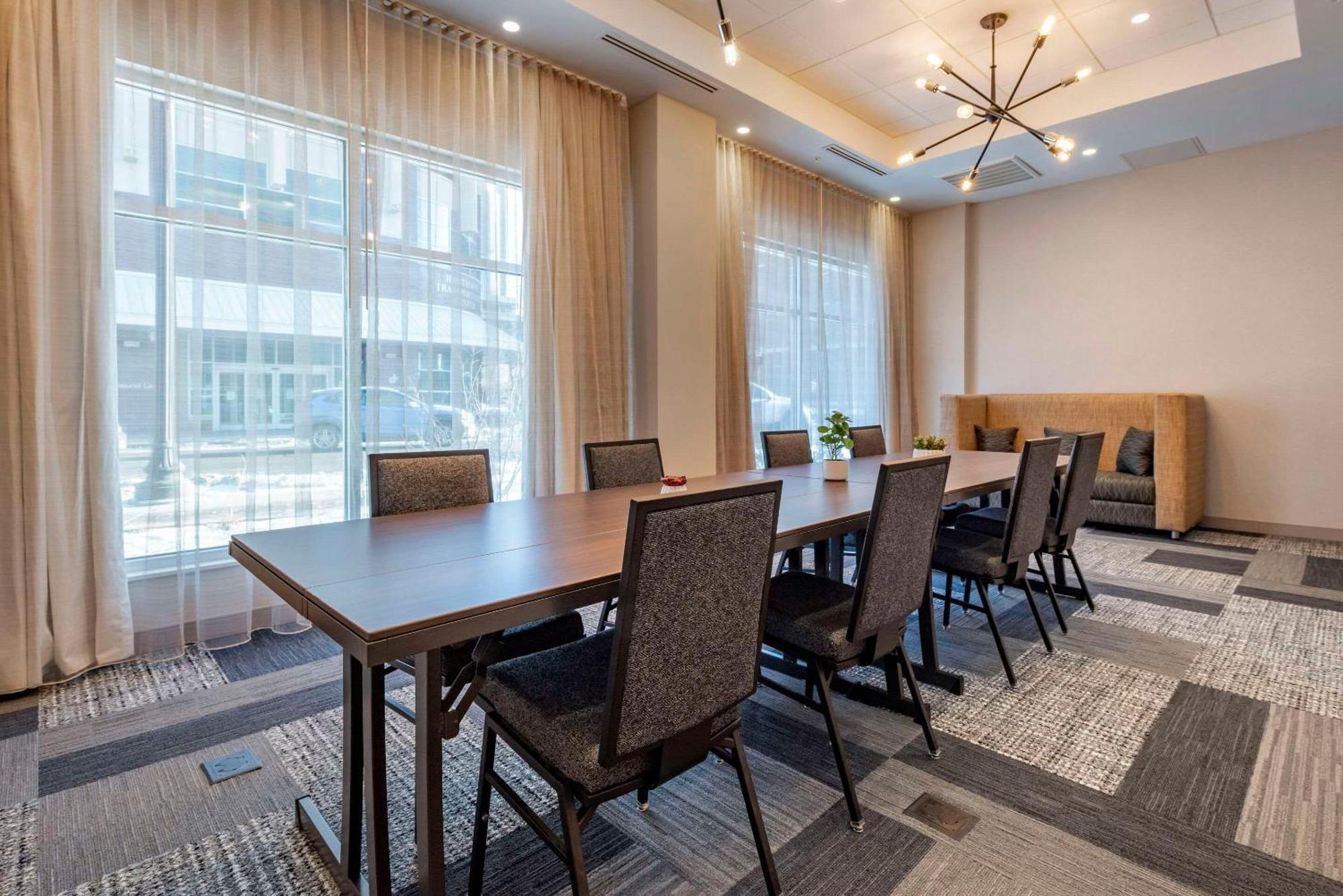 Cambria Hotel Minneapolis Downtown エクステリア 写真