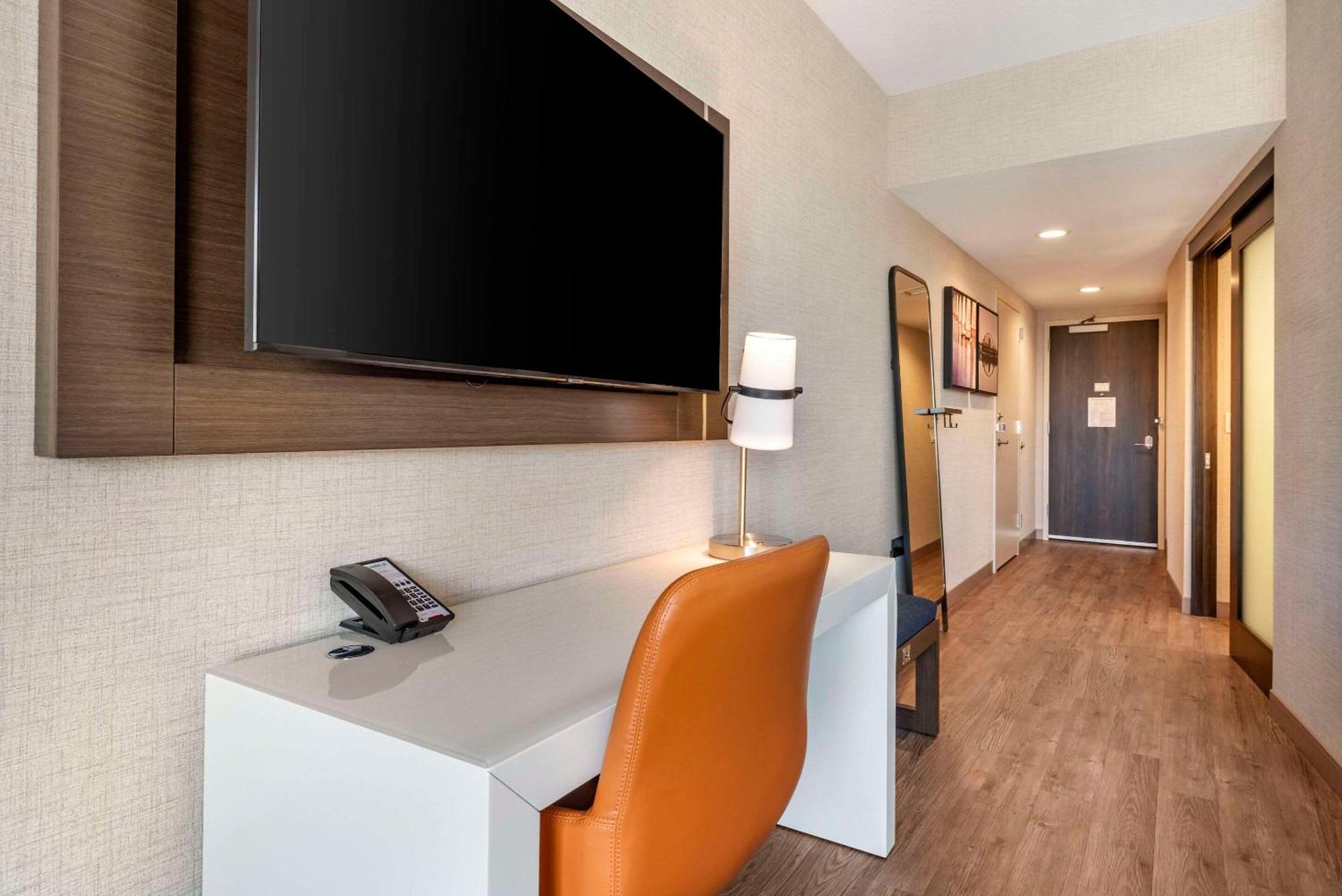 Cambria Hotel Minneapolis Downtown エクステリア 写真