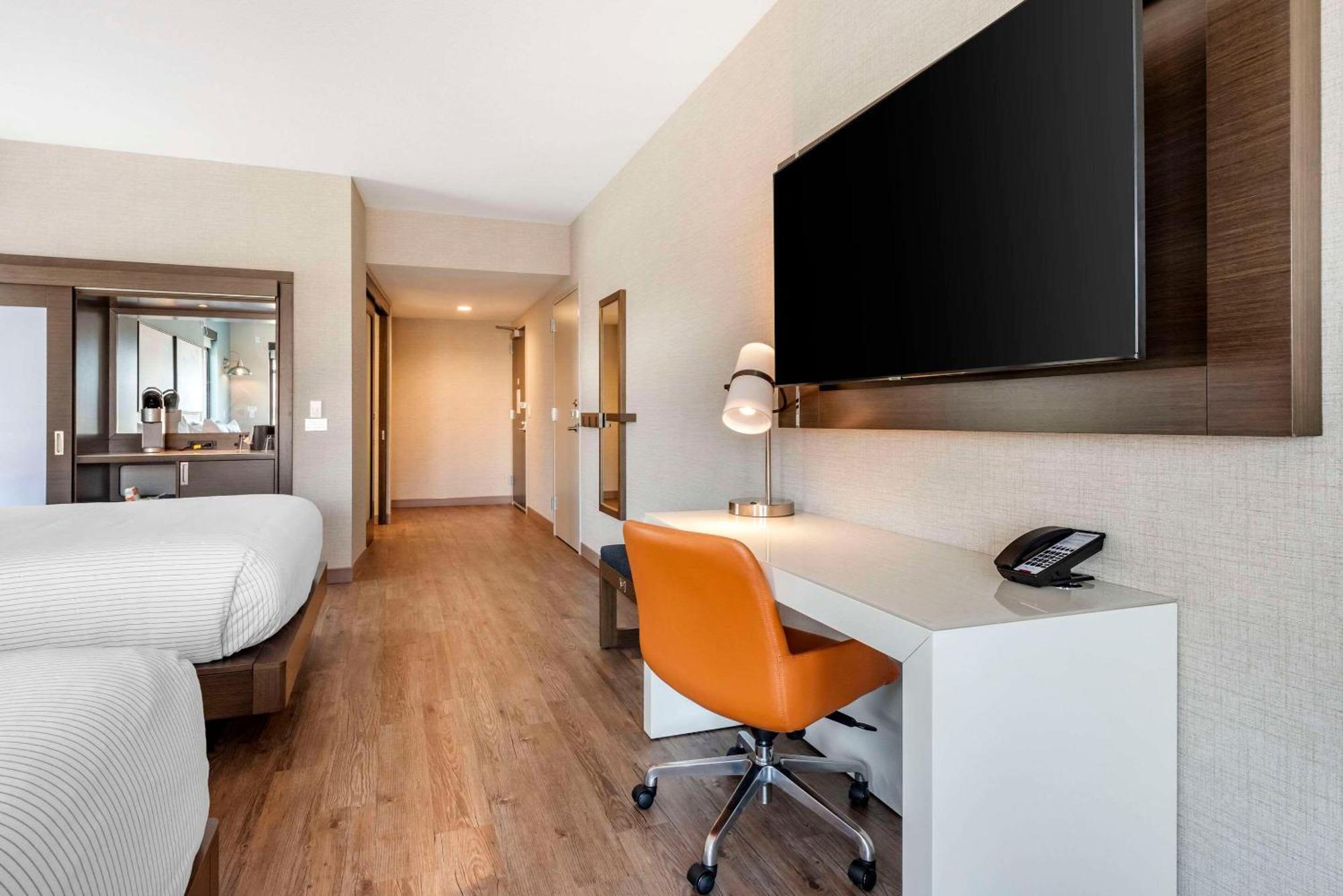 Cambria Hotel Minneapolis Downtown エクステリア 写真